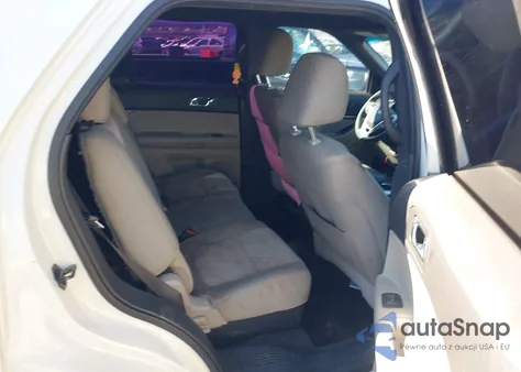 2011 Ford Explorer z USA, uszkodzony, nr VIN 1FMHK8B82BGA22957